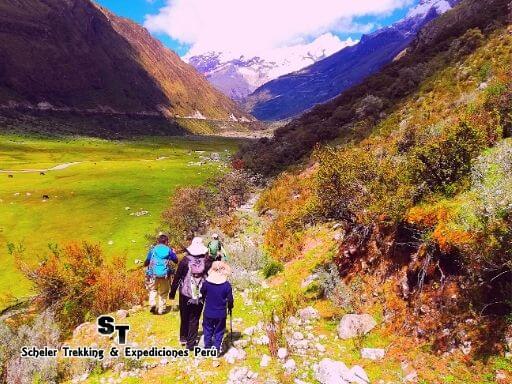 Ruta a la laguna Hualcacocha Quebrada Ulta